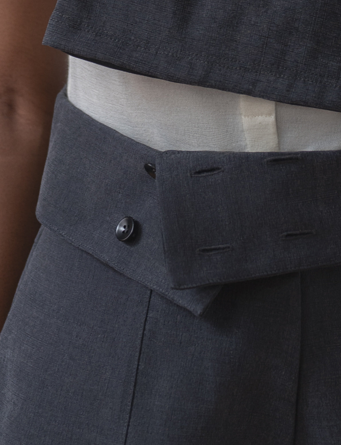 round relaxed trousers - black silk