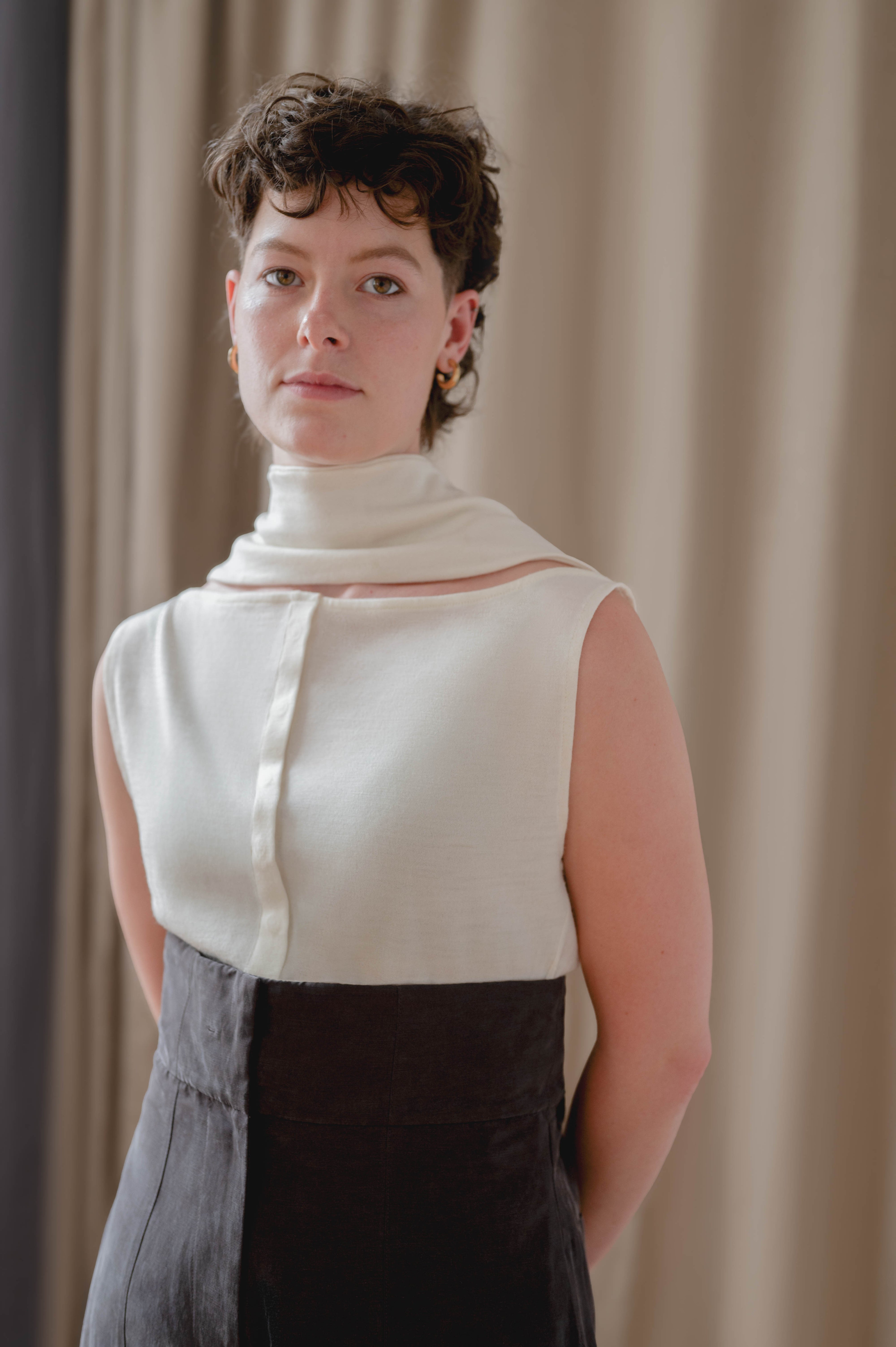 round relaxed trousers - brown cupro